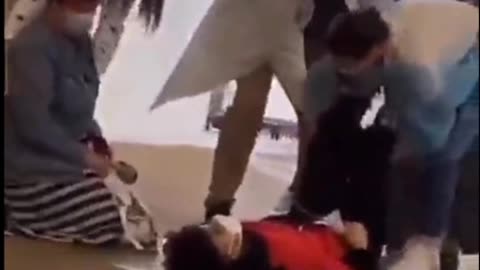 Vaccination centers post-vaccination collapses_2021