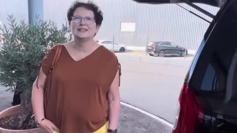 Wie viel Mensche passetines normales Auto?