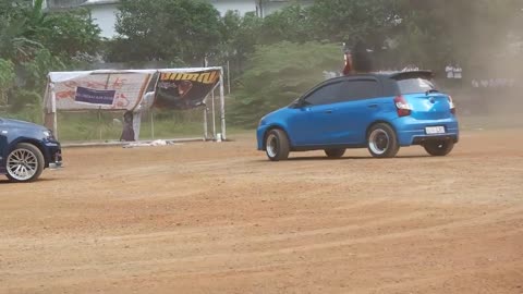 The Dancing Car and the VW Vento Modified at the SNIT Autoshow, Adoor