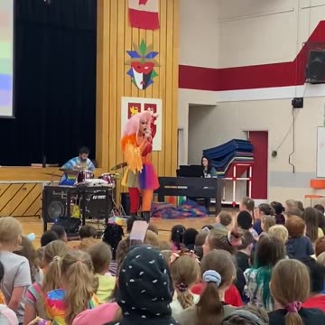 Commercial for homeschooling.