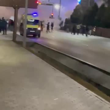 Eyewitnesses post footage from Almaty where police disperse protesters with flashbangs