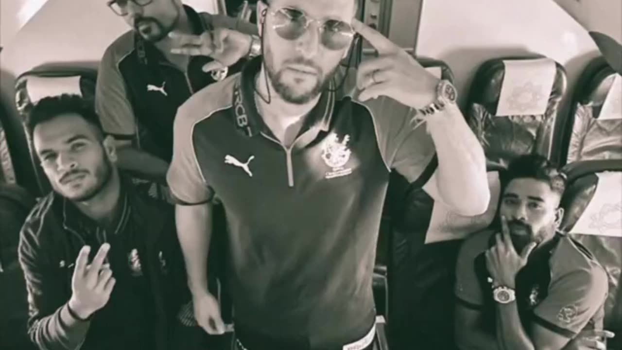 Cricketers trying All eyes on me song trend ft Mumbai Indians | RCB players | ...