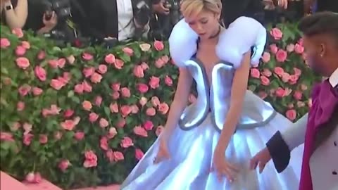 Cinderella light up dress transformation | Disney Princess