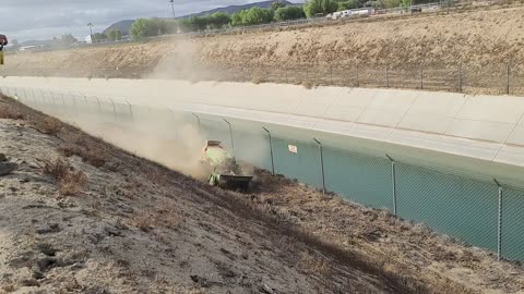 LV600 Running Fence Line