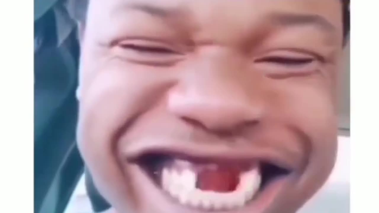 Try not to laugh 😂😂