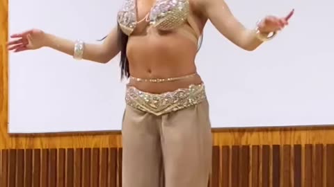 AMIRA GRAIN: FAMOUS BELLY DANCER FROM MEXICO - RAPID SHIMMIES | AGGRESSIVE BELLY DANCING