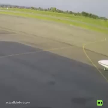 Avión se estrella contra un hangar y se incendia tras su despegue en Brasil