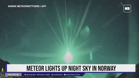 Meteor lights up night sky in Norway