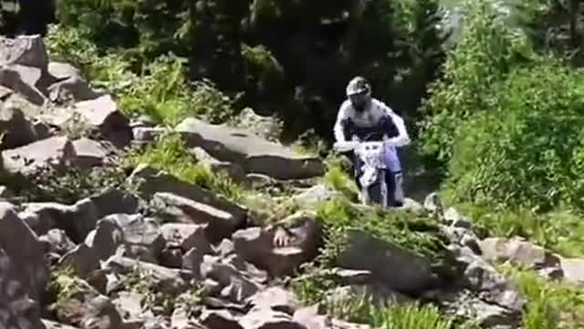 Motocross enthusiasts show off their skills#haulagemotor #thegame