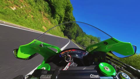 Kawasaki ZX10R Road Ride Dynamic Rhythm