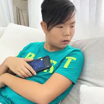 Shoes instead of a phone 🤯🥴 LeoNata family #shorts