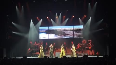 Celtic Woman Óró Sé do Bheatha Bhaile LIVE from The Peoria Civic Center