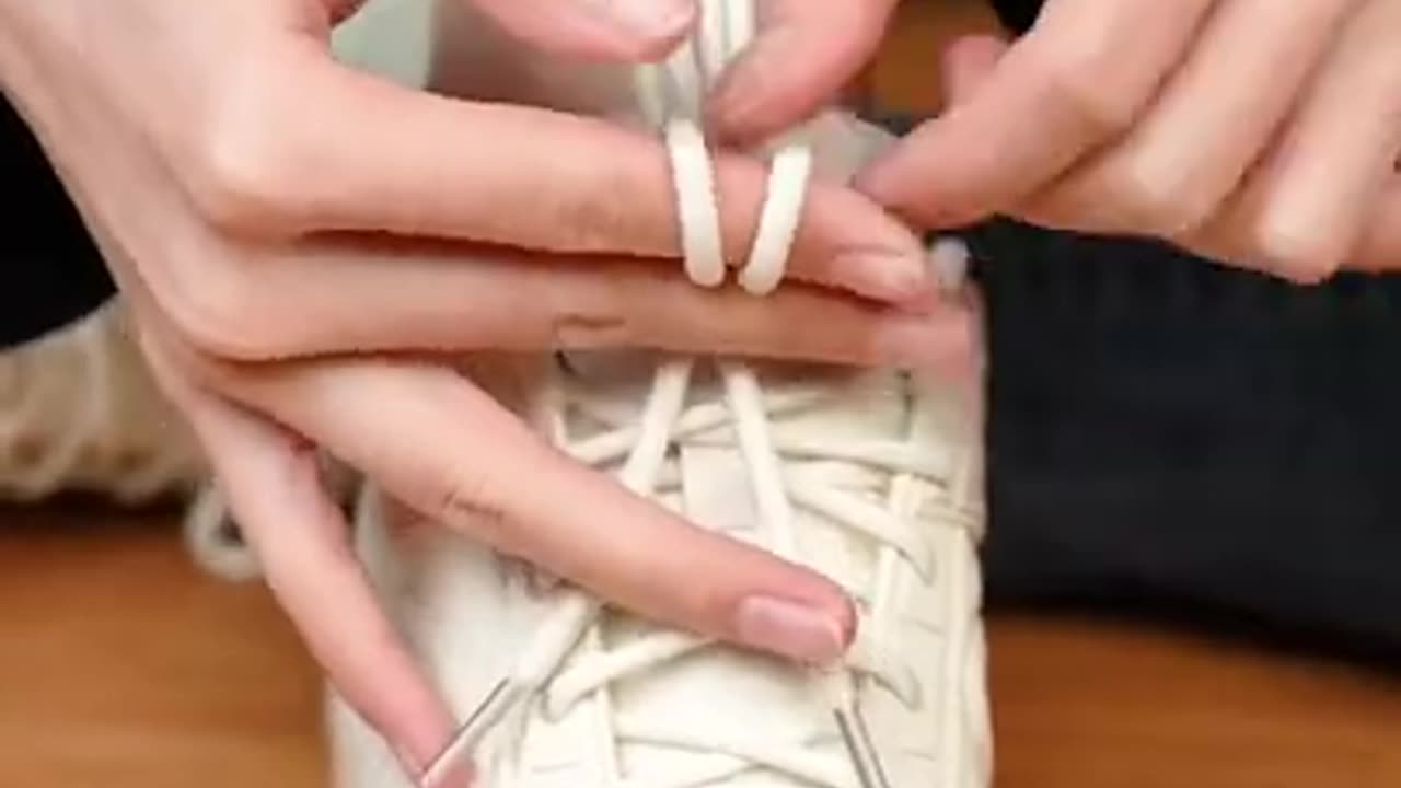 Shoes lace styles, How to tie shoelaces