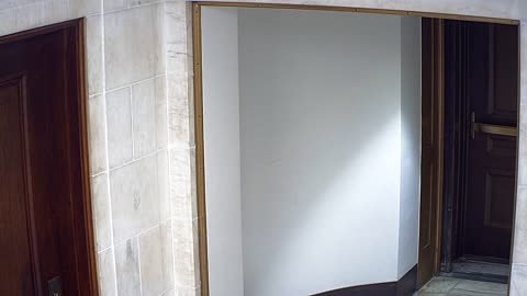 1049RSOBMZCourtyardSouthEExit_2021-01-06_09h45min45s407ms.mp4