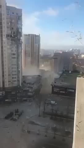 Ukraine building hit - Fake News