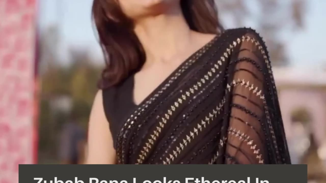 Zubab Rana Looks Ethereal In Gorgeous Black Saree