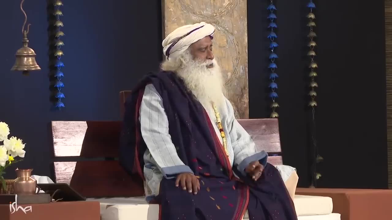 आत्मज्ञान पाने के 3 तरीके - Sadhguru Hindi