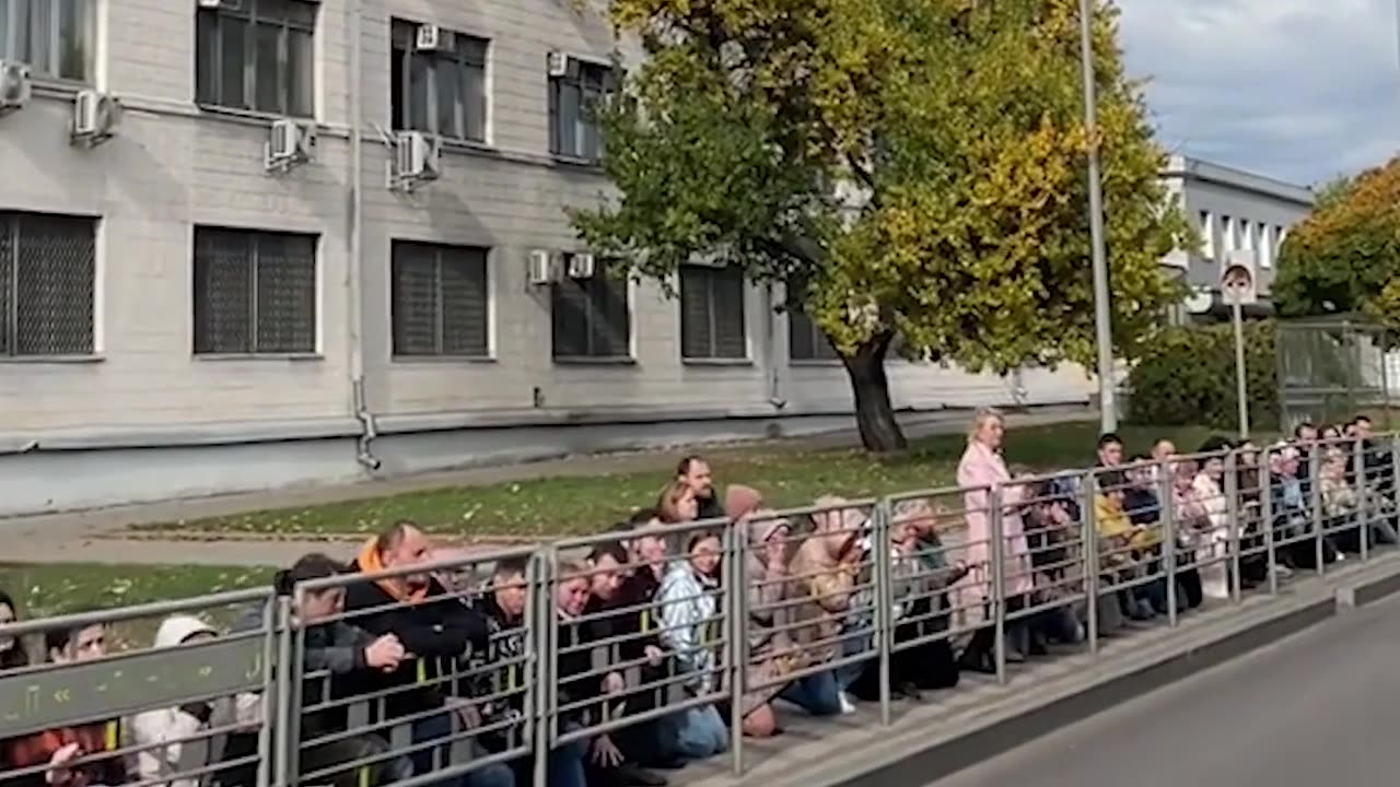 Ukrainians pay respects to their fallen heroes