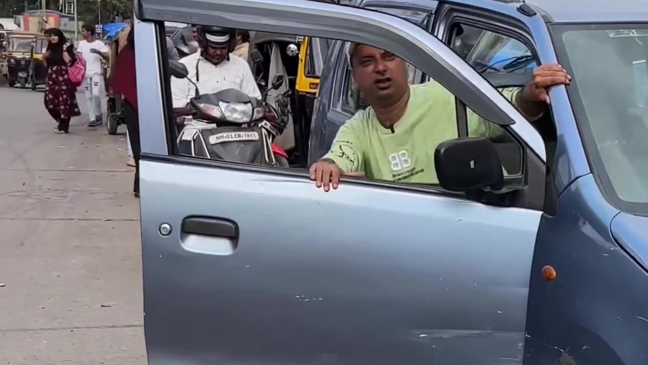 Hilarious Mobile Heist: Girl Outsmarts Clueless Guy! Funny! Comedy! Drama! Suspense!