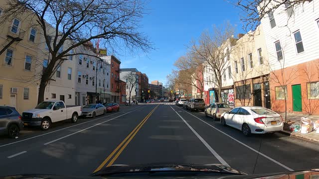 Driving Around Thru 04-12-2022 NYC Brooklyn Green Point 4K (04)