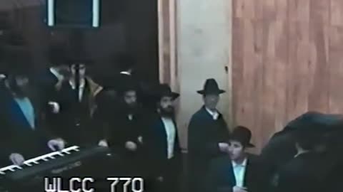 72. Motzei Yud Daled Kislev 5753, Maariv = מוצאי י"ד כסלו תשנ"ג