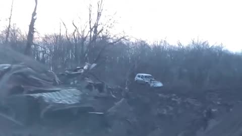 Ukrainian forces last road out of Bakhmut