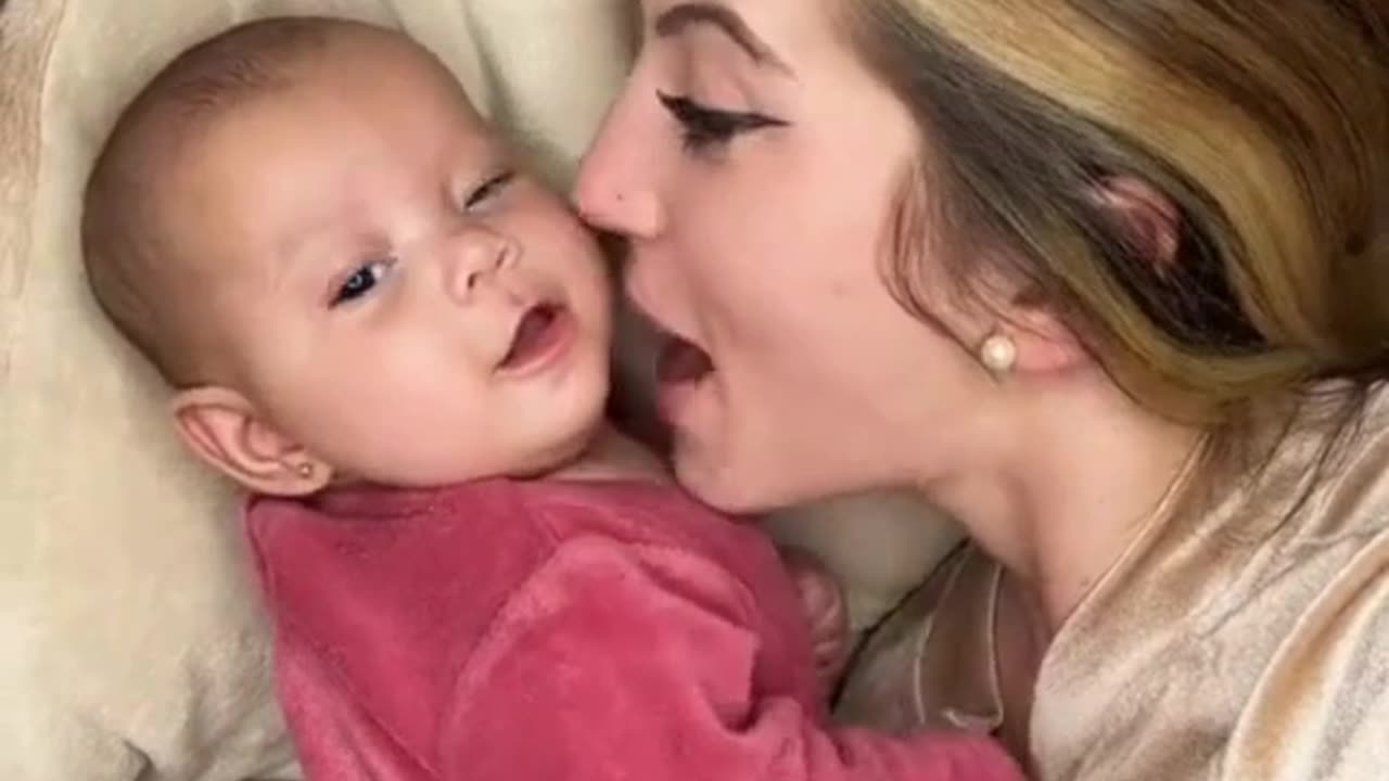 The Power of a Mother’s Love—Has Social Media Changed It? 💕👶