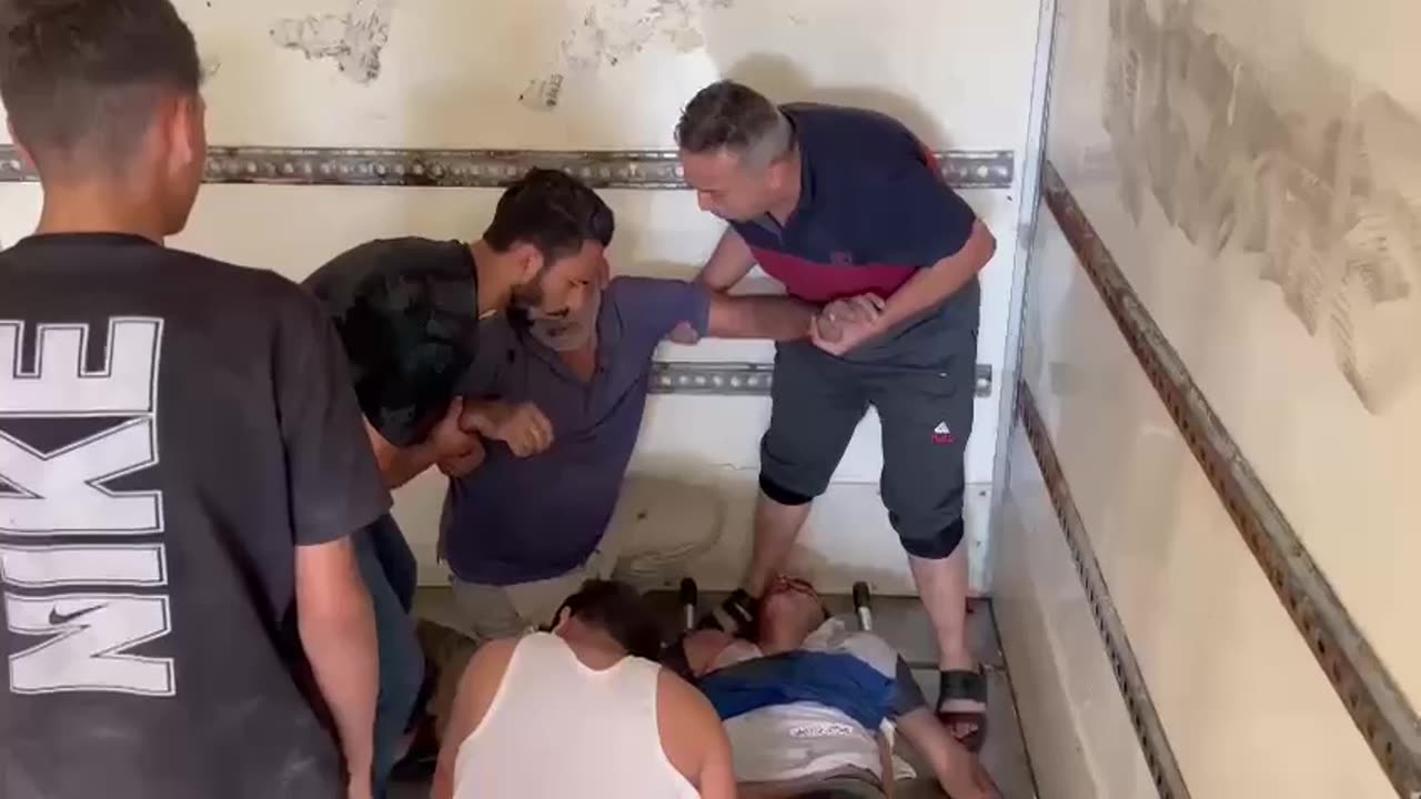 Attenzione immagini molto forti, con bambini deceduti.