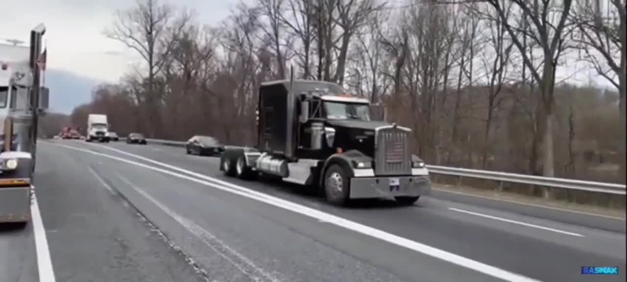 The People's Convoy Keeps on Rolling Today | God Bless the Truckers