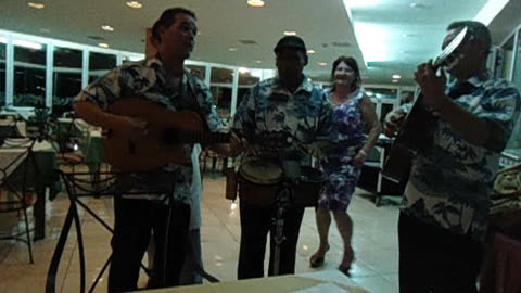 Singing, Dancing and Dinner in Varadero, Cuba 🇨🇺