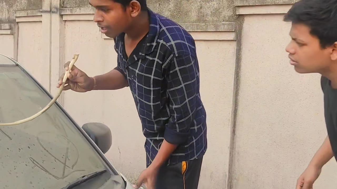 ISKA PURA GEAR BOX BAHAR NIKALNA PADEGA