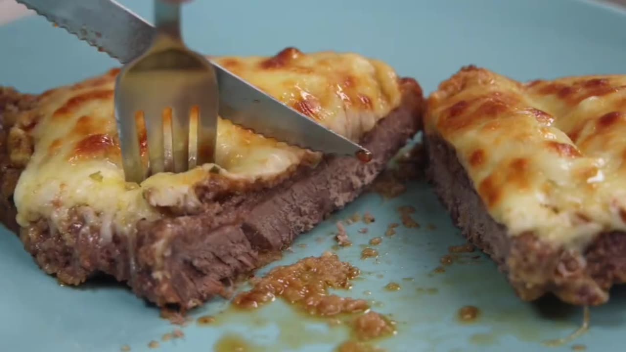 137-Bife ao leite natural com queijo, farinha de rosca, mussarela