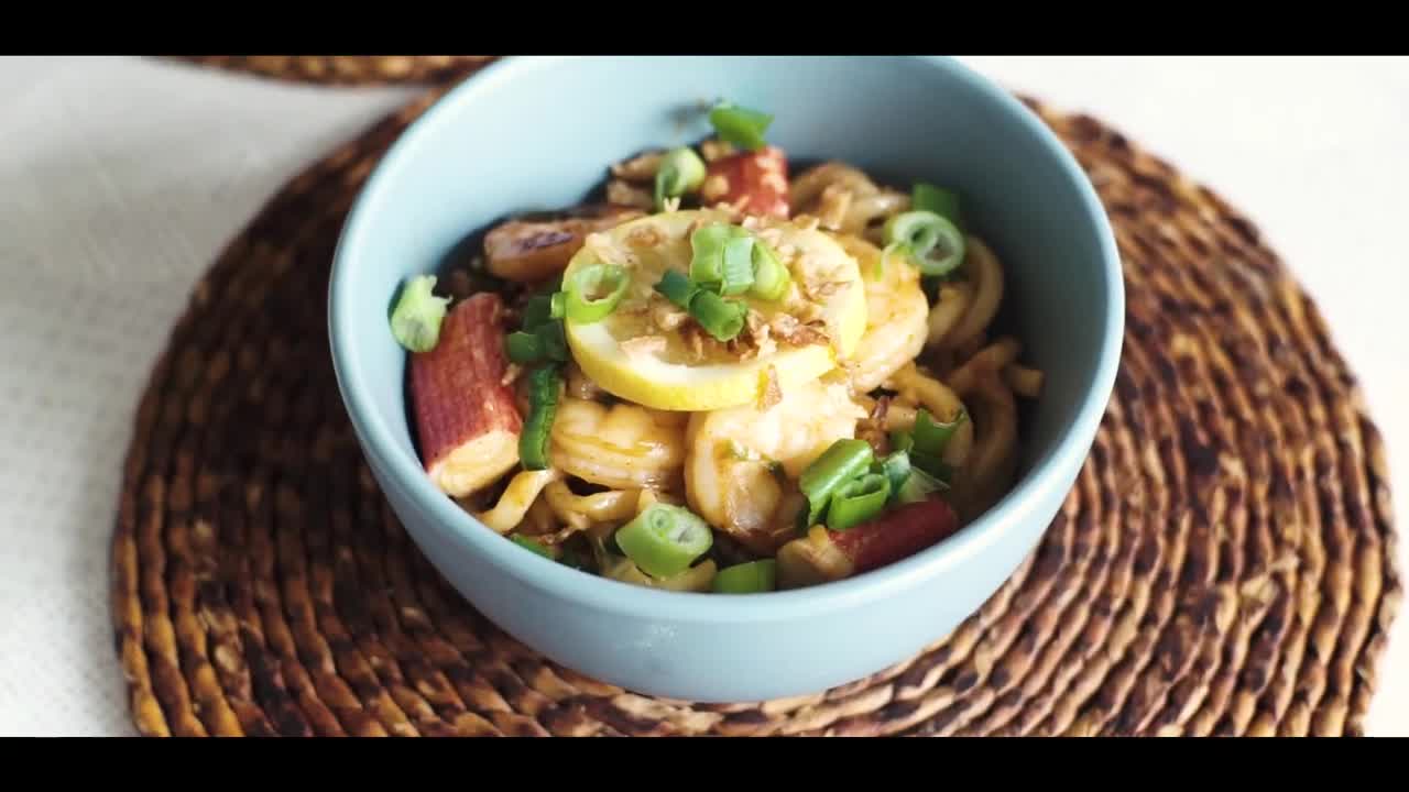 CGEats- Yaki Udon with Garlic Shrimp and Crabsticks