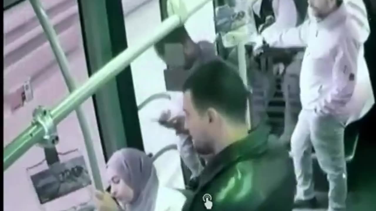 Passenger fell from the speeding bus in Istanbul