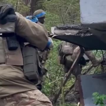 Kiev Regime now advancing on Russian soil.