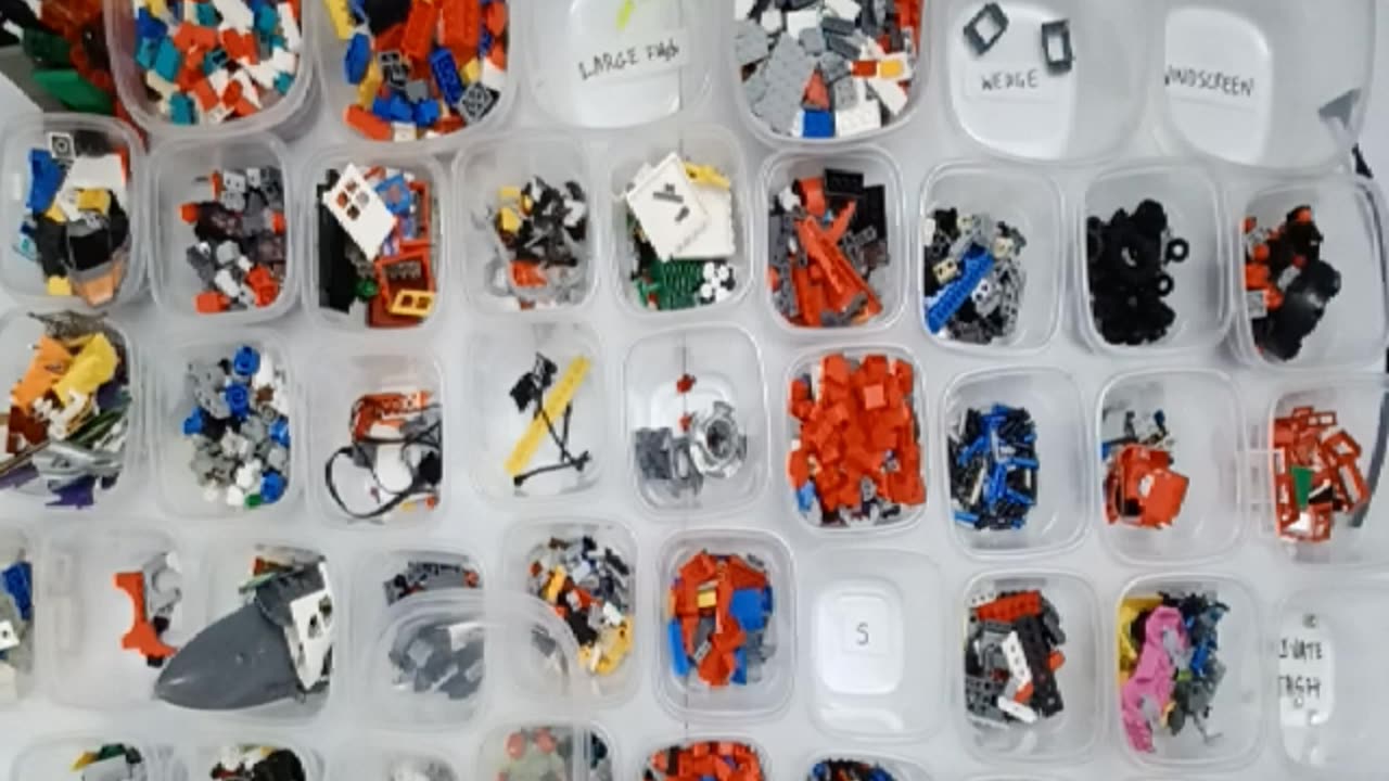 Macro Lego Sort: Bucket 10, part 3