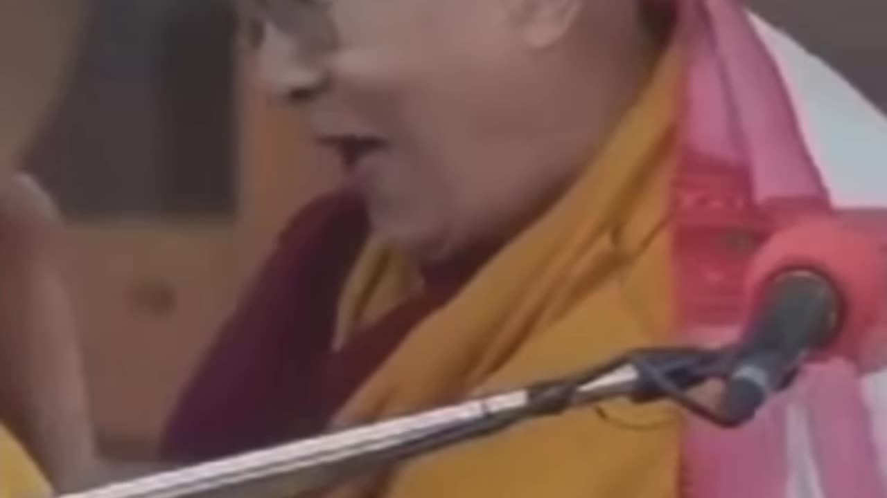 Dalia Lama REALLY REALLY REALLY likes Children!