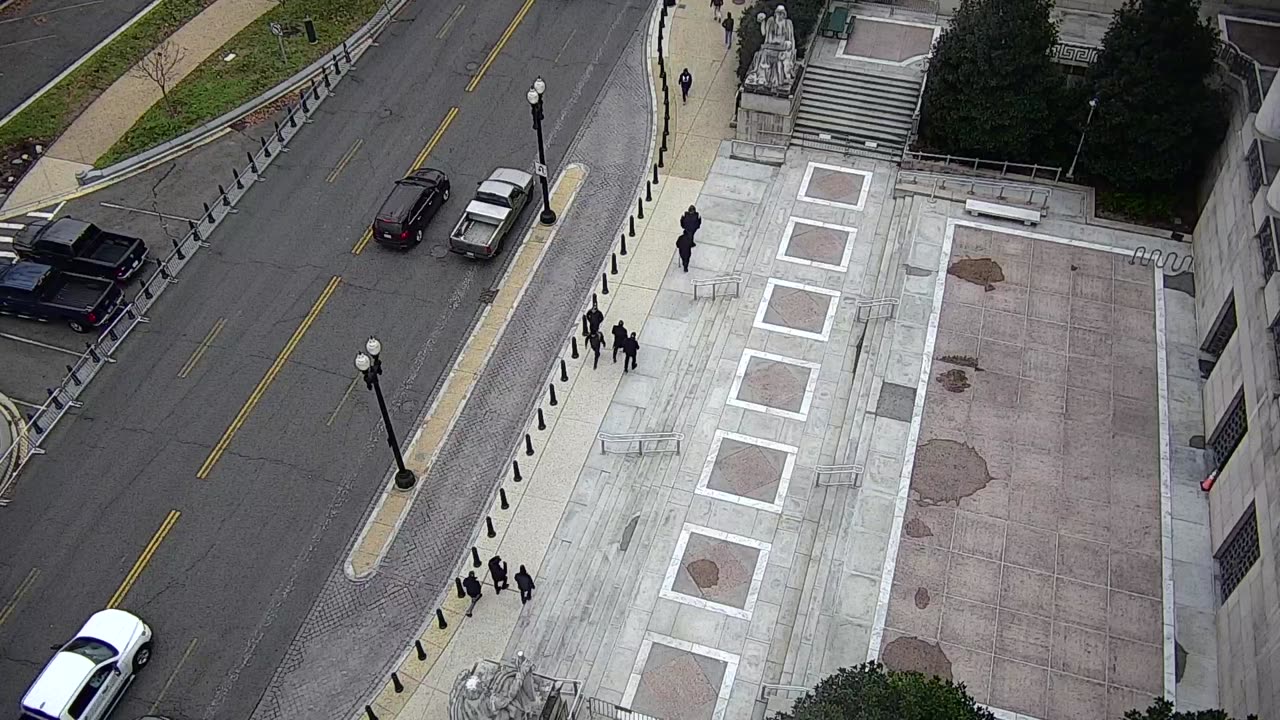 3106RHOBRFNorthRoofCenter_2021-01-06_13h25min54s290ms.mp4