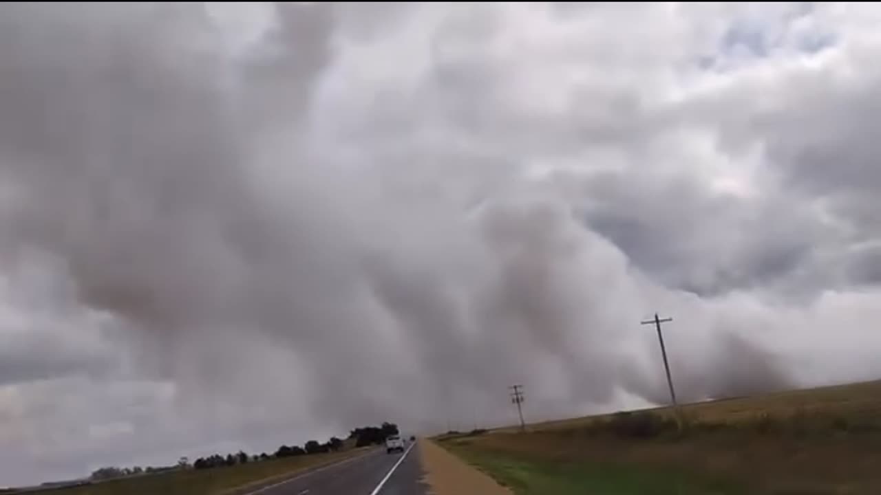 Nebraska - Train Car Container Explodes resulting in several railcars catching fire carrying Toxic Perchloric Acid, Causing 4 Mile Immediate Evacuations