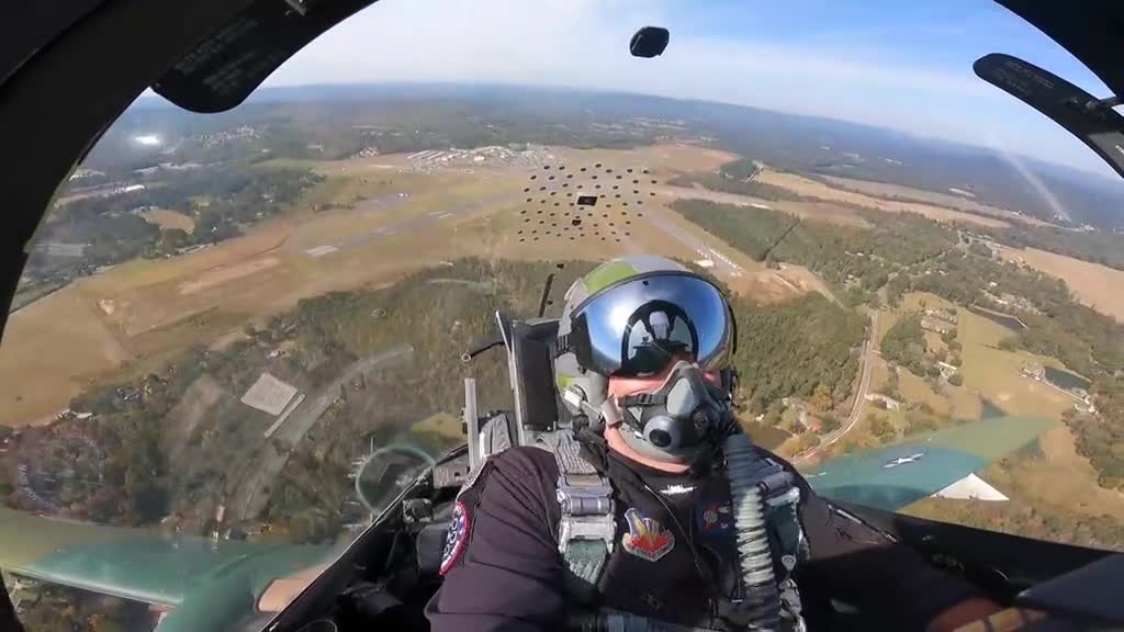 Flying into the weekend with the A-10 Thunderbolt II Demonstration Team