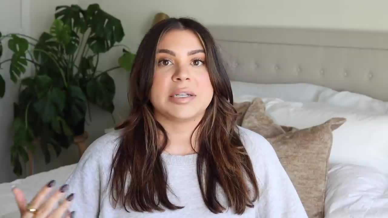 HOW I AFFORD TO LIVE ALONE | HOW TO SAVE MONEY TO MOVE OUT |