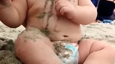 How Babies react on the beach ⛱️😍