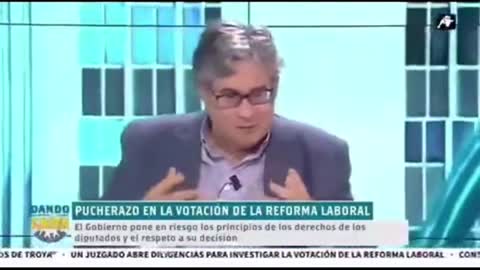 Nos hemos convertido en un rebaño pastueño - Juan Manuel de Prada