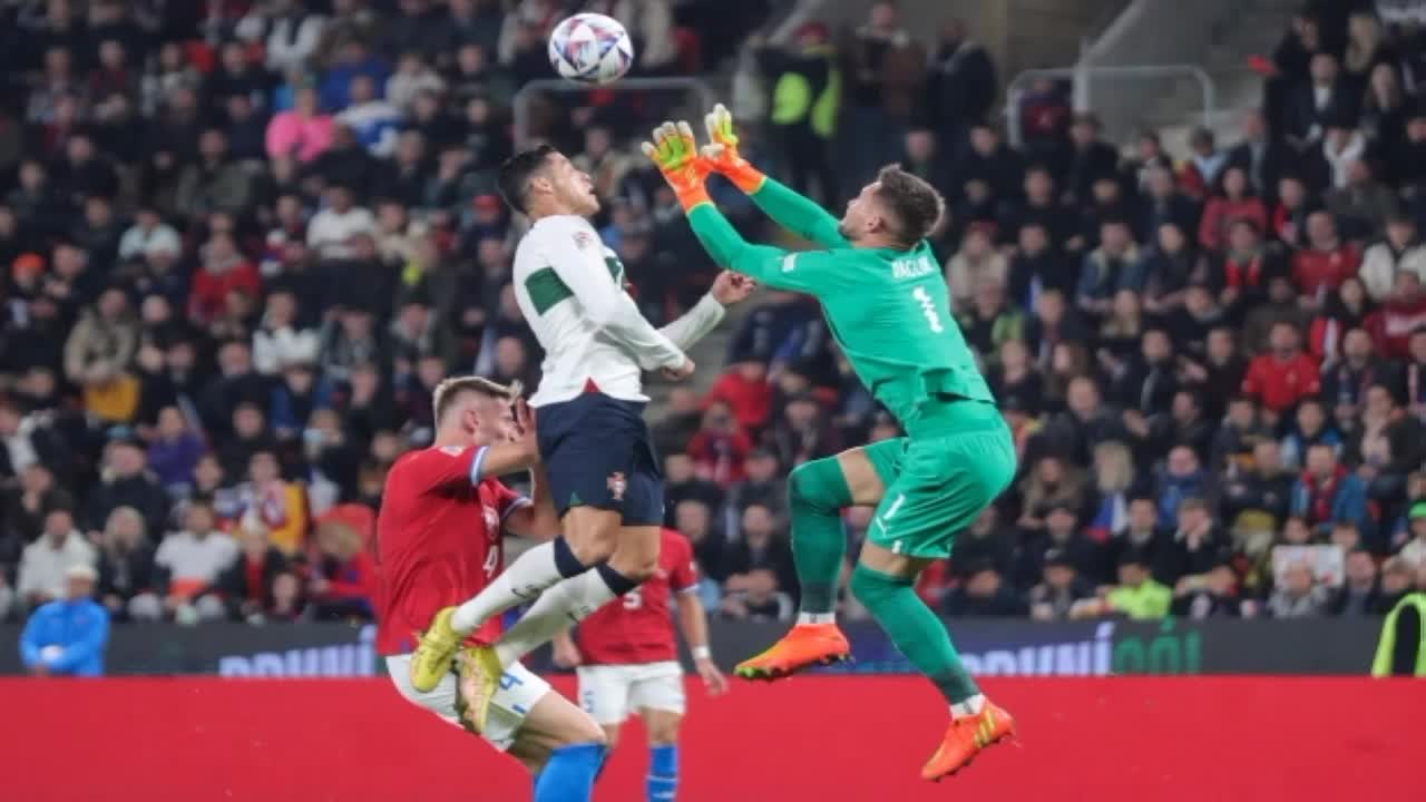 Cristiano Ronaldo left bloodied after being hit in face by Czech goalkeeper