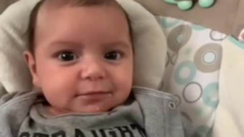 2-month-old baby flawlessly says HI to mom