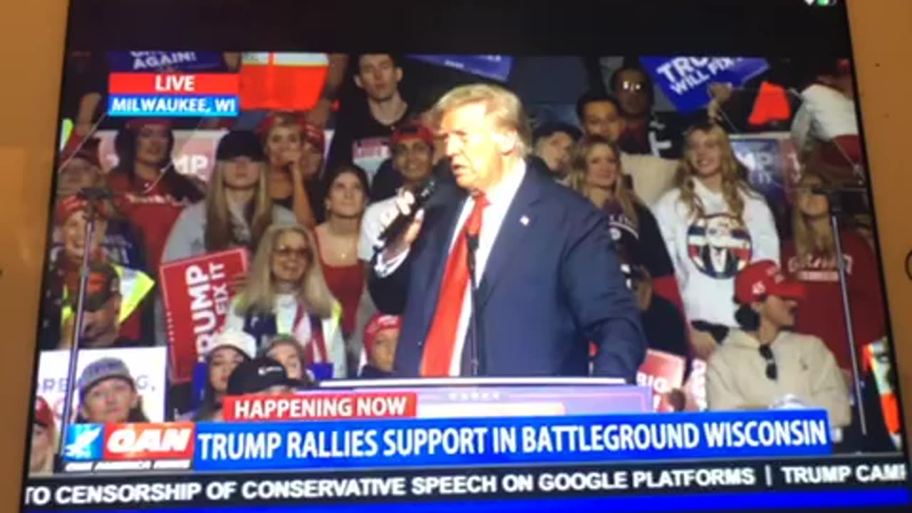 🦅 OAN rally in Milwaukee Wisconsin president Donald j trump November 01 Friday 11:32 pm