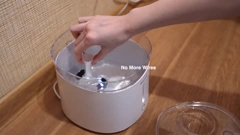 Homerunpet Water Fountain with the World's First Wireless Pump!