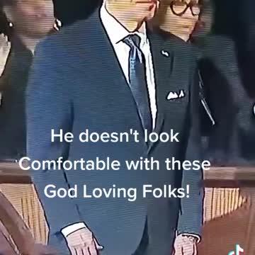 Biden doesn't look comfortable at church