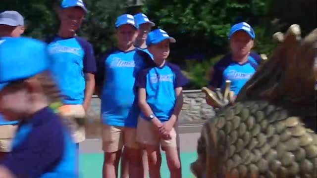 Děti z Donbasu tráví díky ruské armádě prázdniny na Krymu