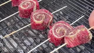 Cheesy Steak Pinwheels